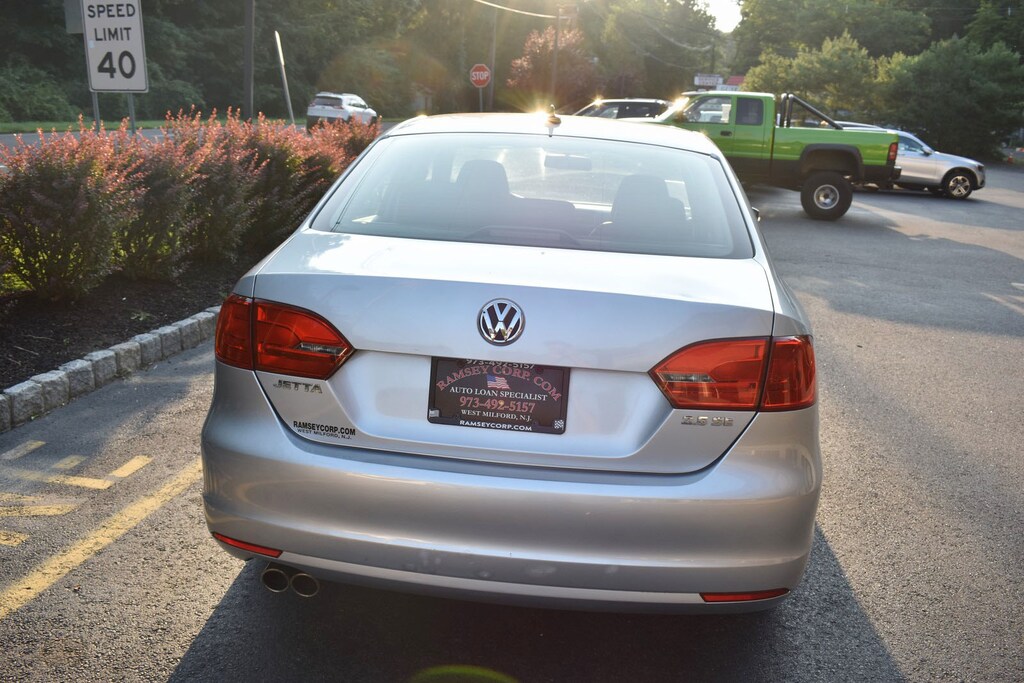 Certified 2011 Volkswagen Jetta SE 2.5L Sedan