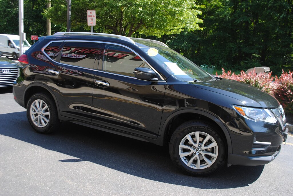 Used 2017 Nissan Rogue SV 2.5 SUV