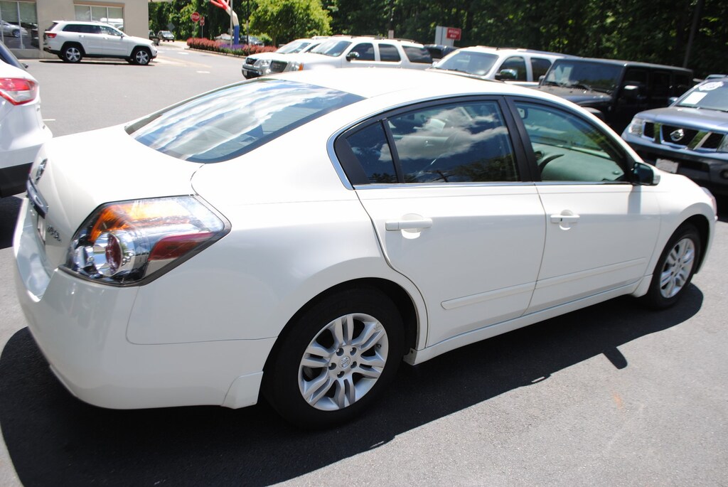 Used 2010 Nissan Altima 2.5 S Sedan