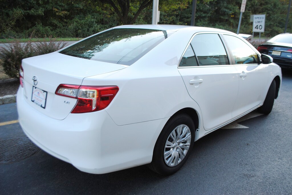 Used 2014 Toyota Camry LE 2.5 Sedan