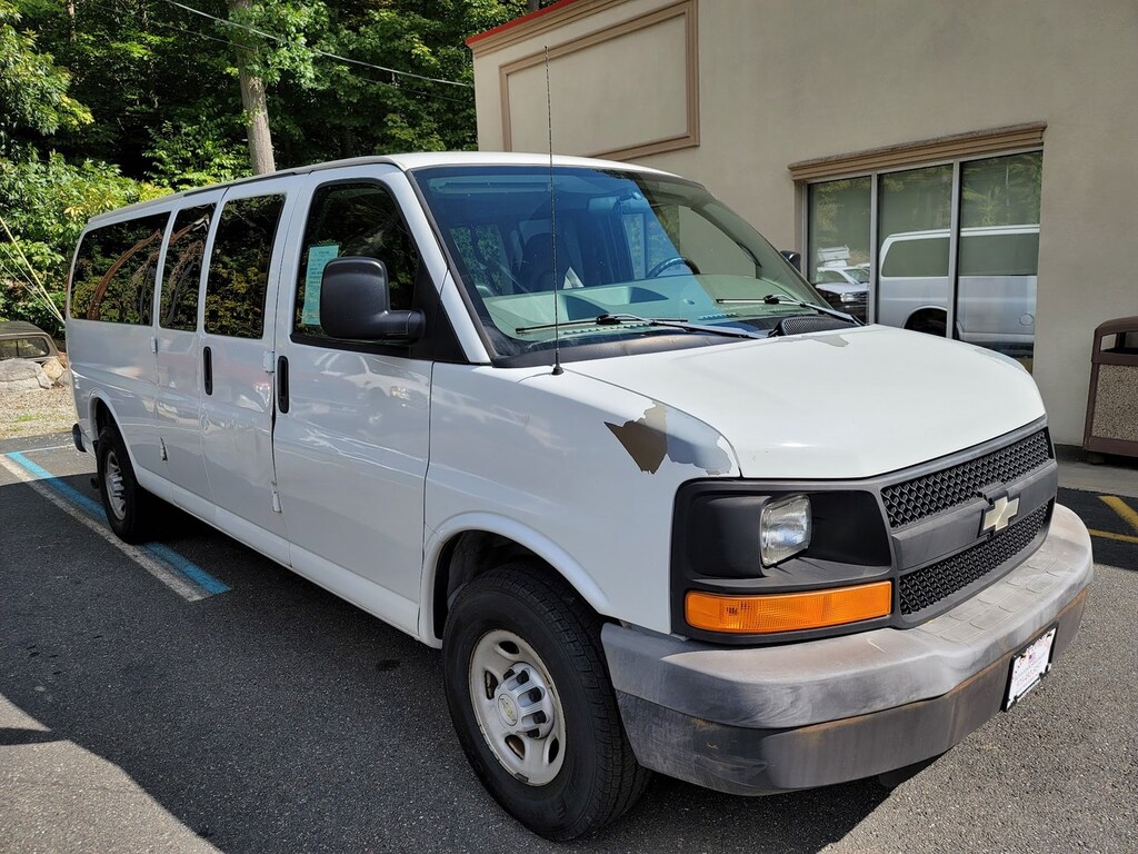Used 2008 Chevrolet Express LT 6.0 PASSENGER VAN Van