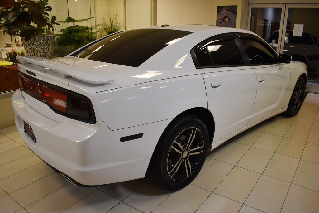 Used 2014 Dodge Charger SXT Sedan