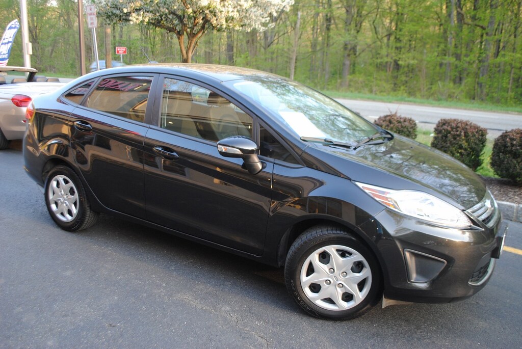 Used 2013 Ford Fiesta SE 1.6 Sedan