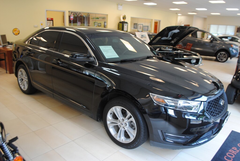 Used 2017 Ford Taurus SEL 3.5 Sedan