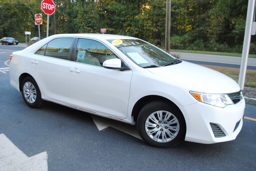 Used 2014 Toyota Camry LE 2.5 Sedan