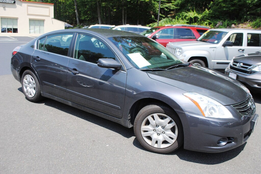 Used 2010 Nissan Altima 2.5 S Sedan
