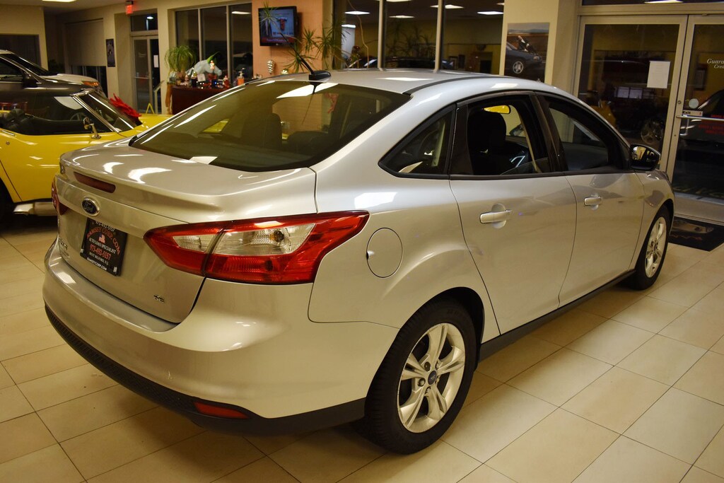 Used 2013 Ford Focus SE 2.0 Sedan