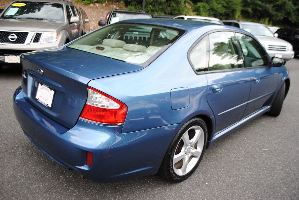 Used 2008 Subaru Legacy 2.5 i Sedan