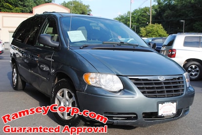 Used 2005 Chrysler Town Country For Sale at Ramsey VIN