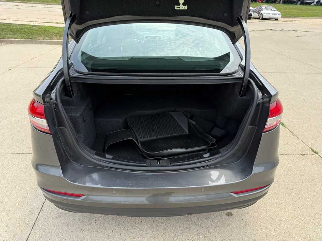 2020 Ford Fusion SEL 15