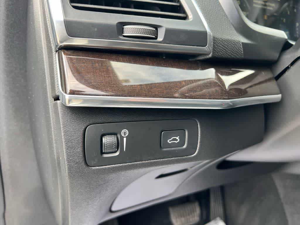 Thumbnail: 2019 Volvo XC90 - 20