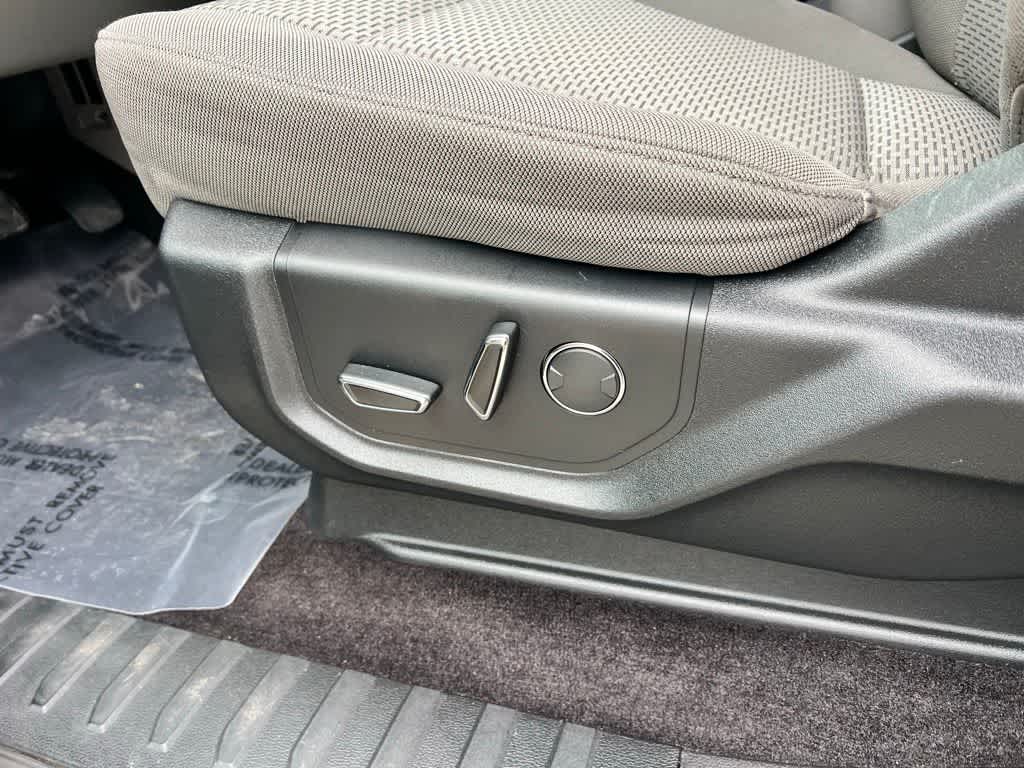 Thumbnail: 2017 Ford F-150 - 19