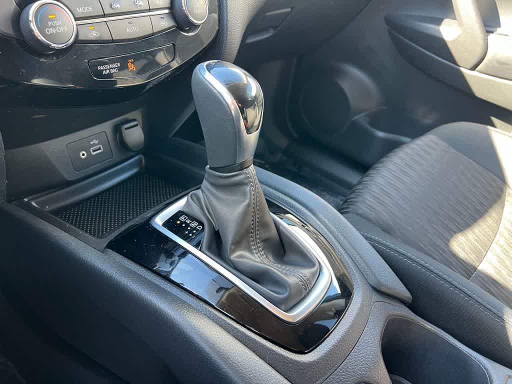 Thumbnail: 2018 Nissan Rogue - 29