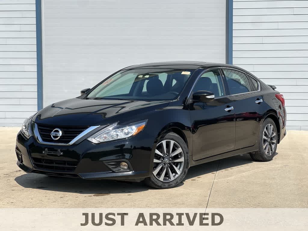 Thumbnail: 2016 Nissan Altima - 1