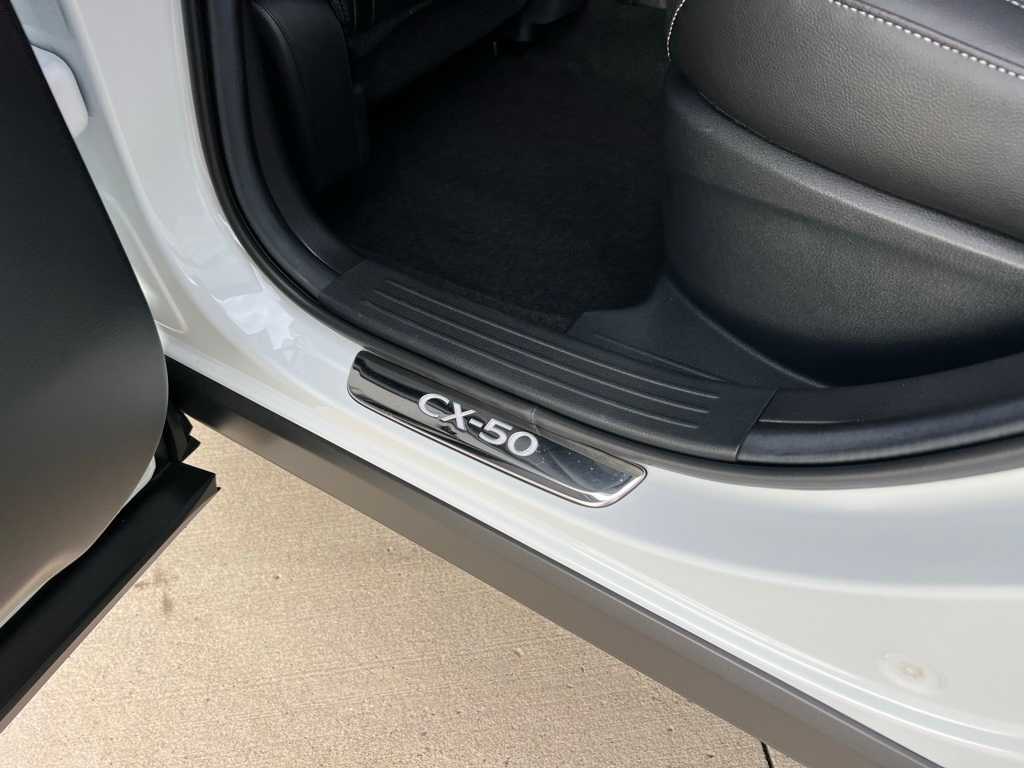 Thumbnail: 2025 Mazda CX-50 - 18