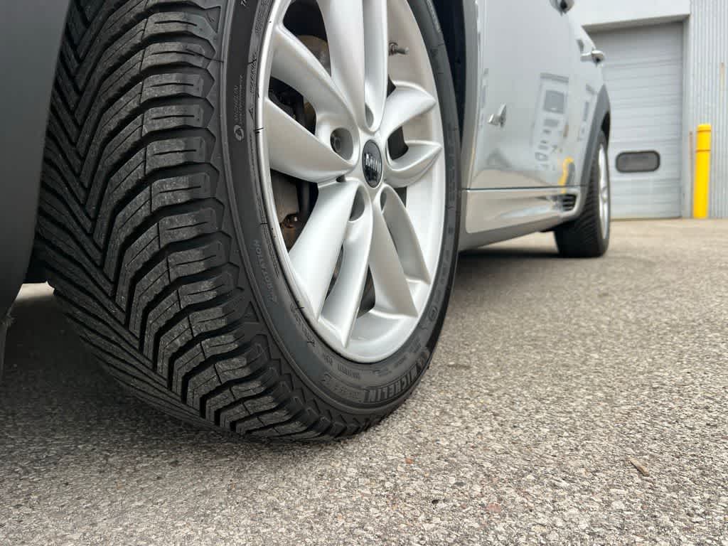 Thumbnail: 2011 MINI Cooper Countryman - 17