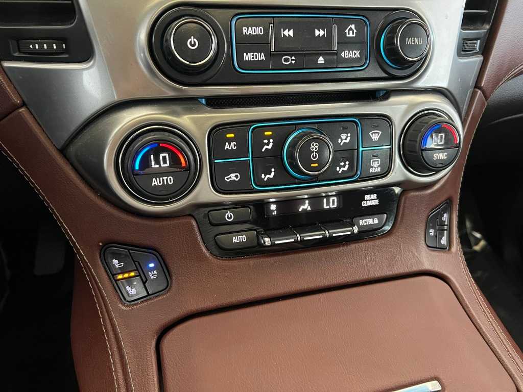 Thumbnail: 2015 Chevrolet Tahoe - 35