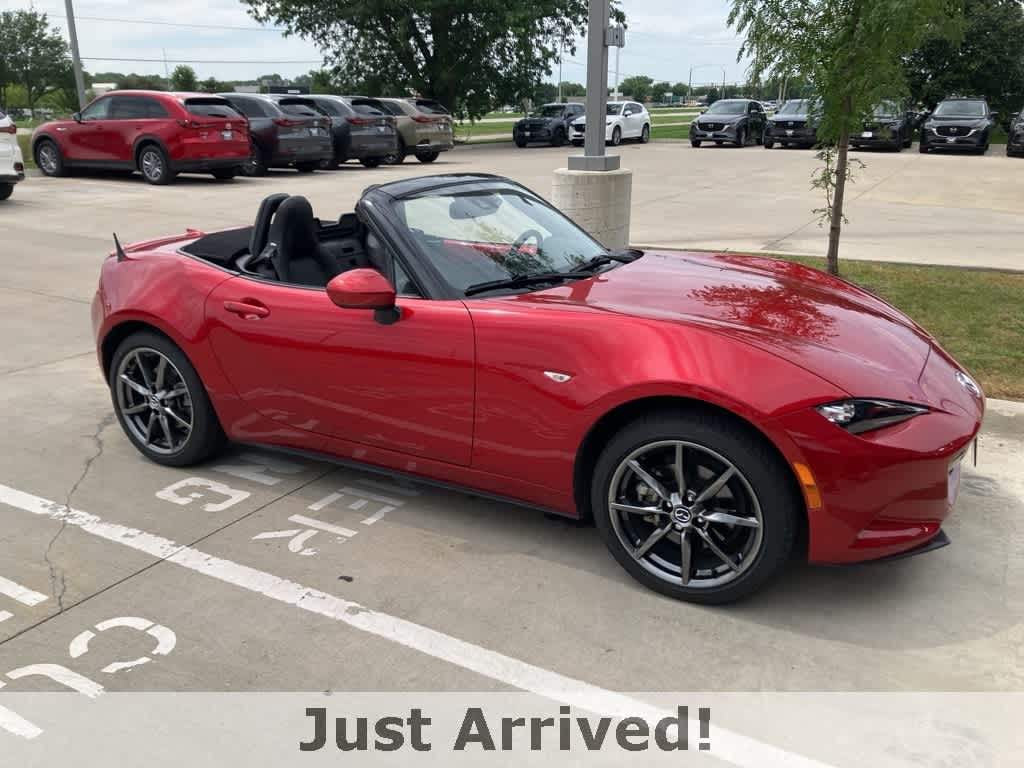 Thumbnail: 2016 Mazda MX-5 Miata - 5