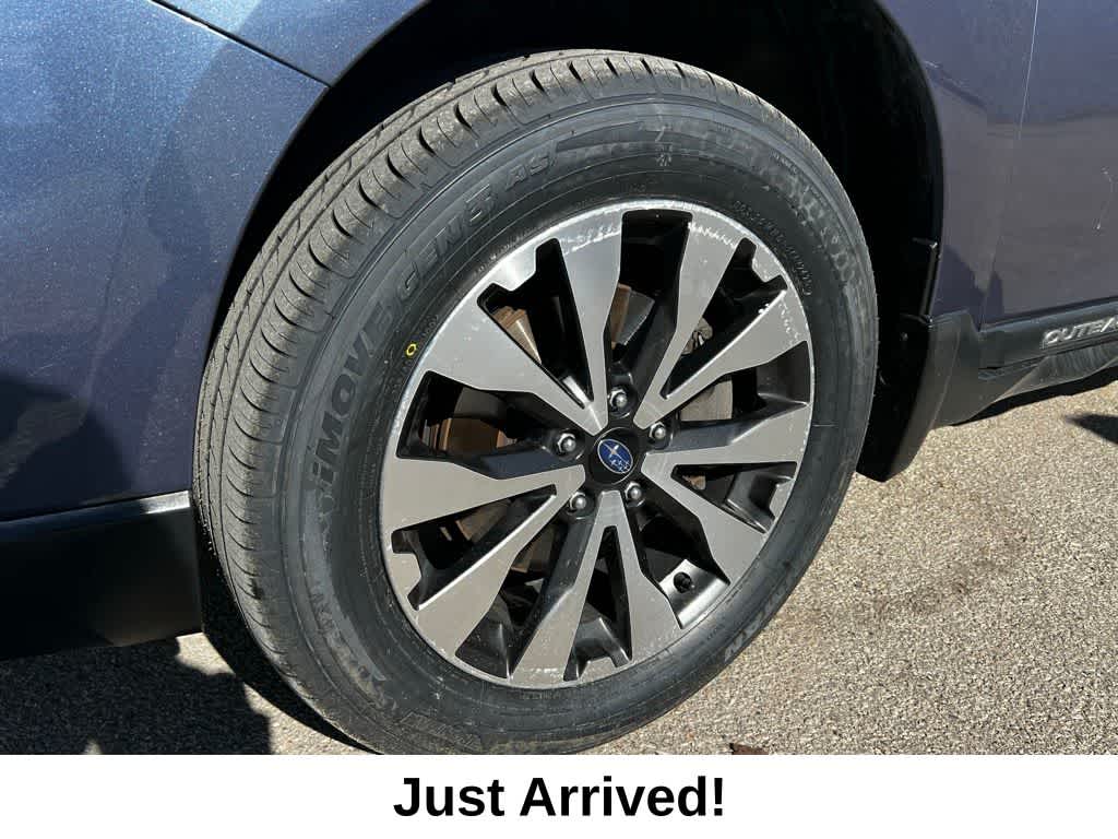 Thumbnail: 2016 Subaru Outback - 12