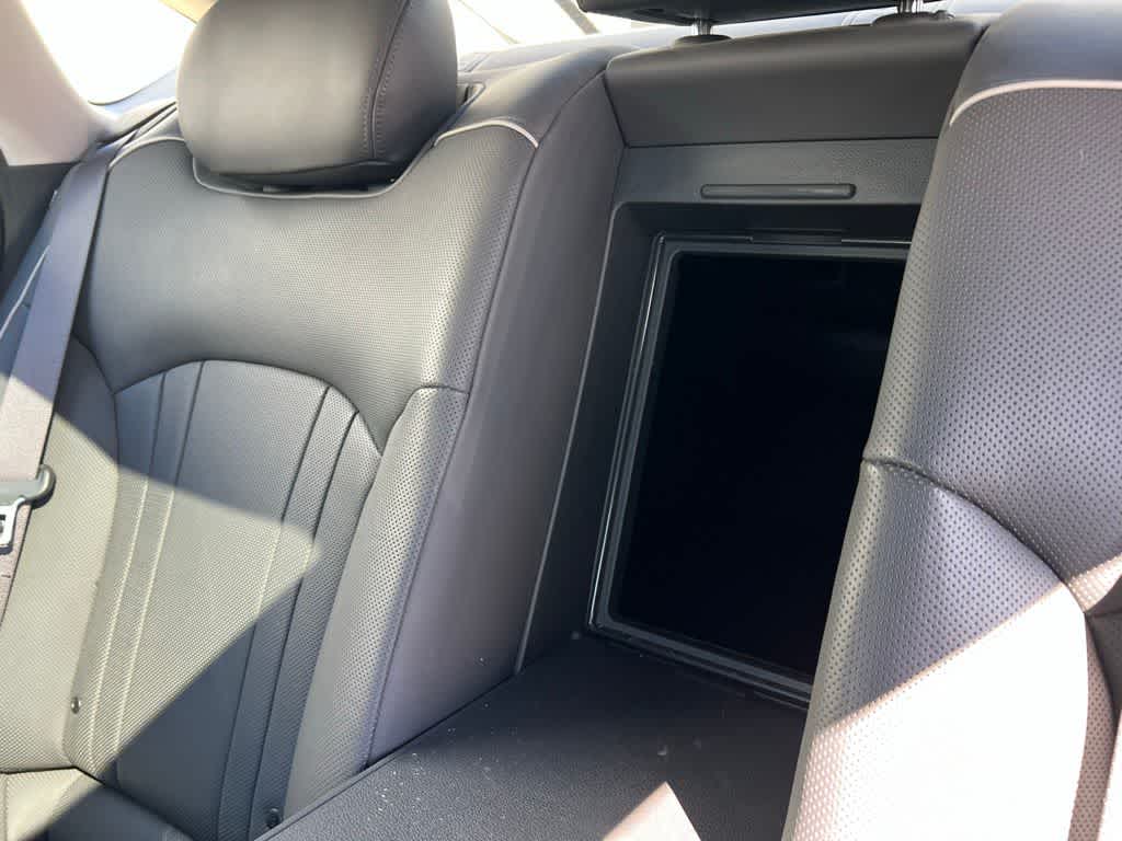 Thumbnail: 2015 Hyundai Genesis - 25