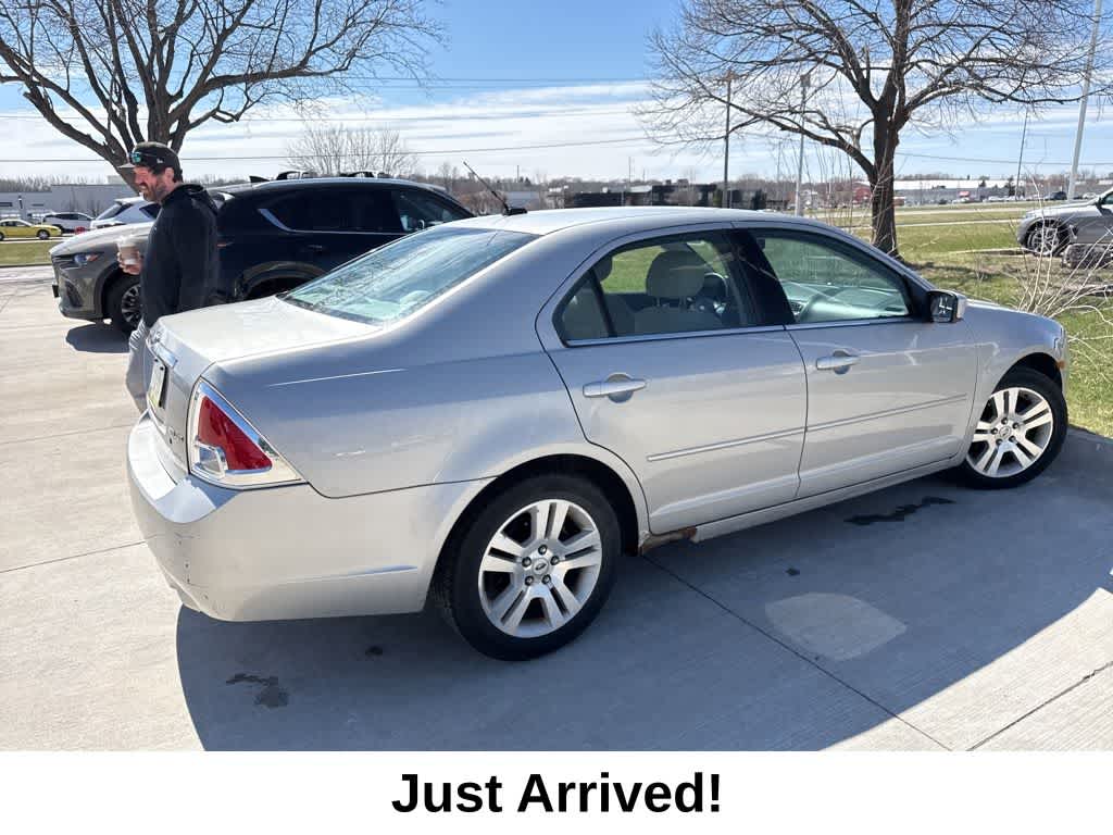 Thumbnail: 2008 Ford Fusion - 3