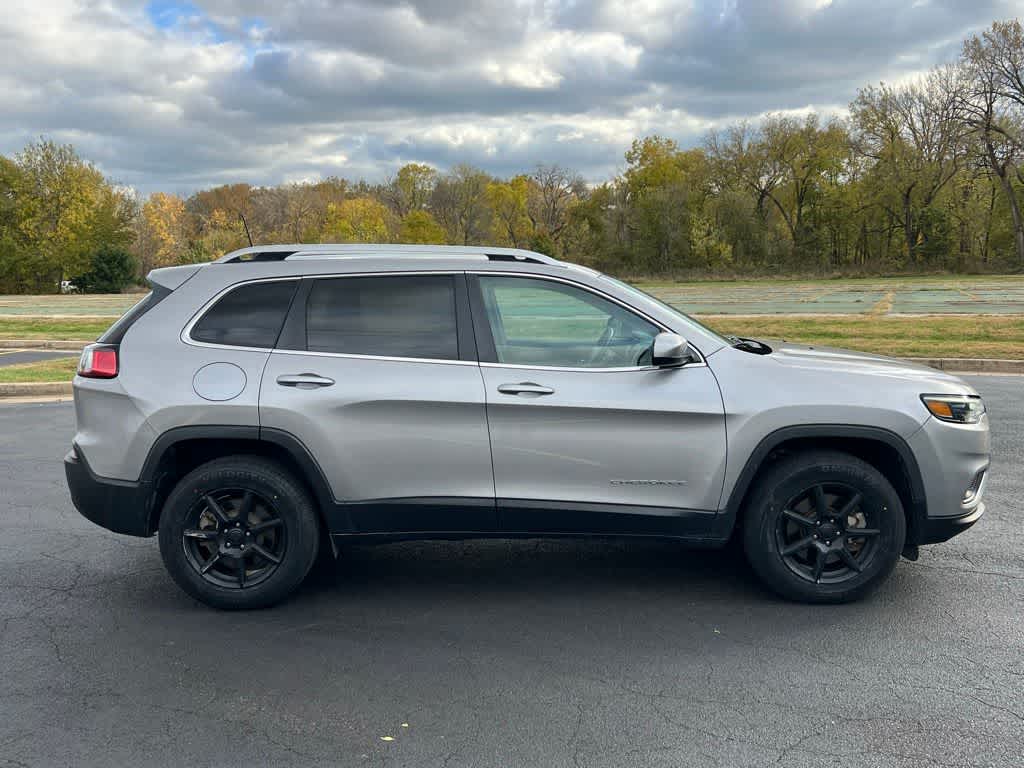 Thumbnail: 2019 Jeep Cherokee - 7