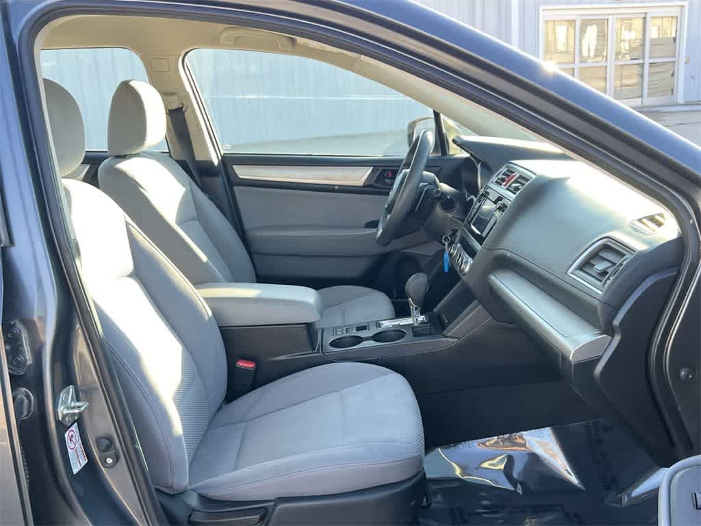 2018 Subaru Outback 2.5i 19