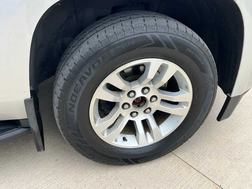 Thumbnail: 2019 Chevrolet Suburban - 13