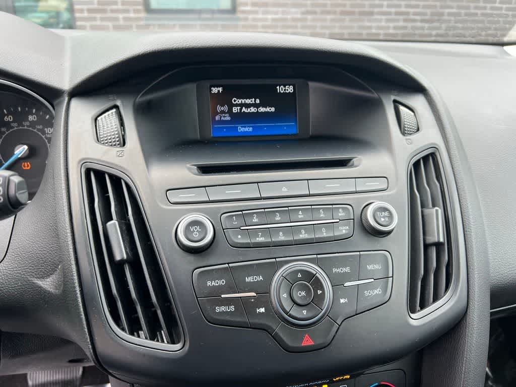 Thumbnail: 2017 Ford Focus - 24