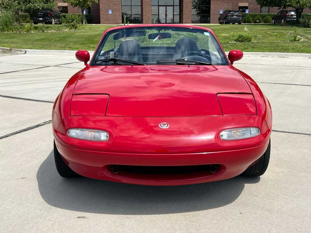 Thumbnail: 1995 Mazda MX-5 Miata - 9