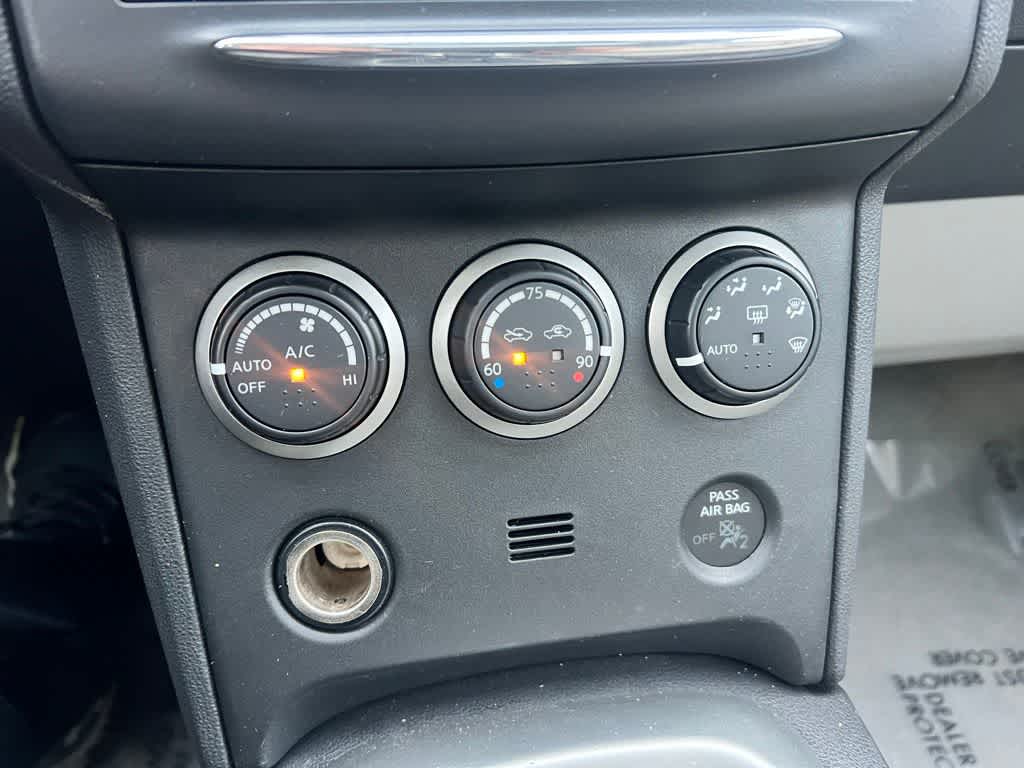 Thumbnail: 2011 Nissan Rogue - 35