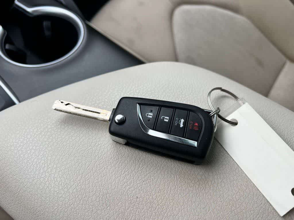 Thumbnail: 2023 Toyota Camry - 33