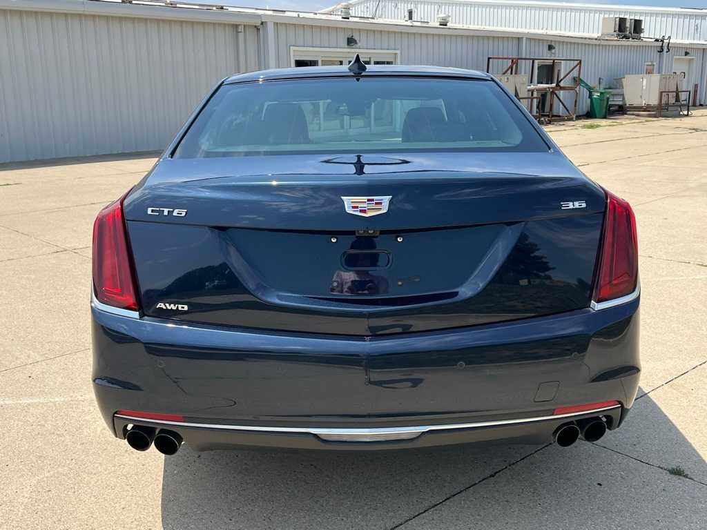 Thumbnail: 2017 Cadillac CT6 - 4
