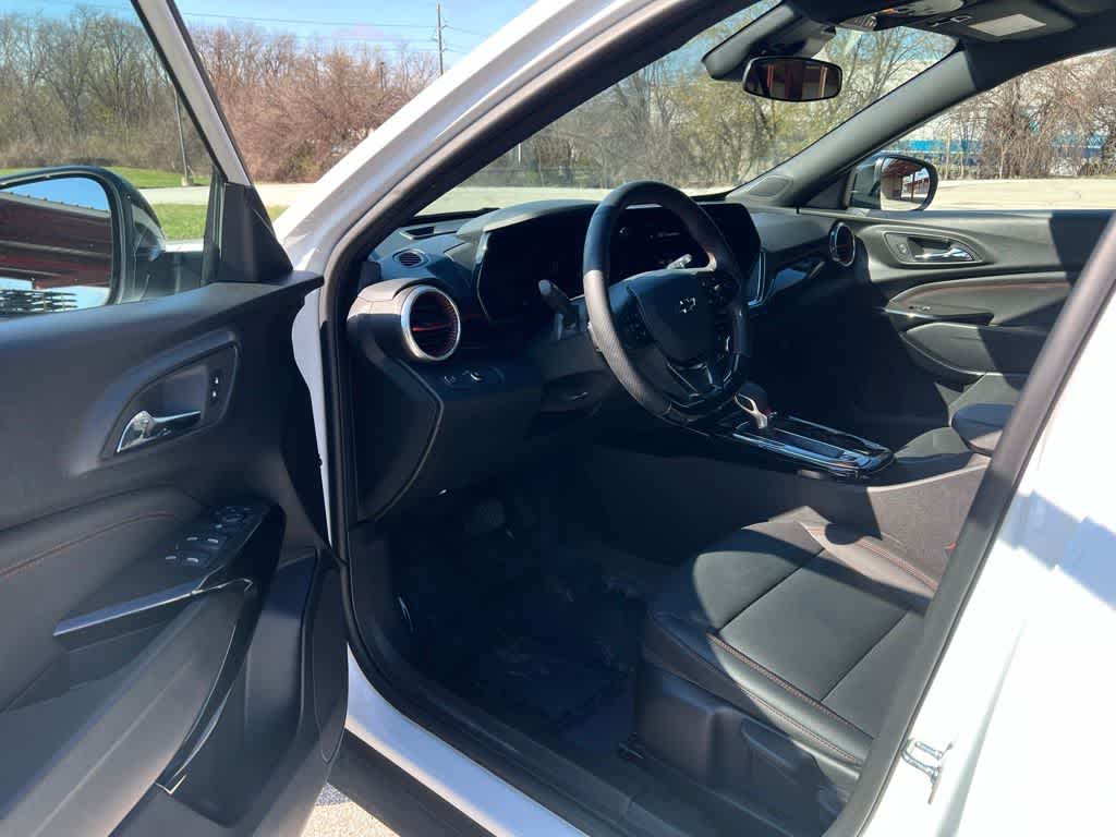 Thumbnail: 2025 Chevrolet Trax - 2