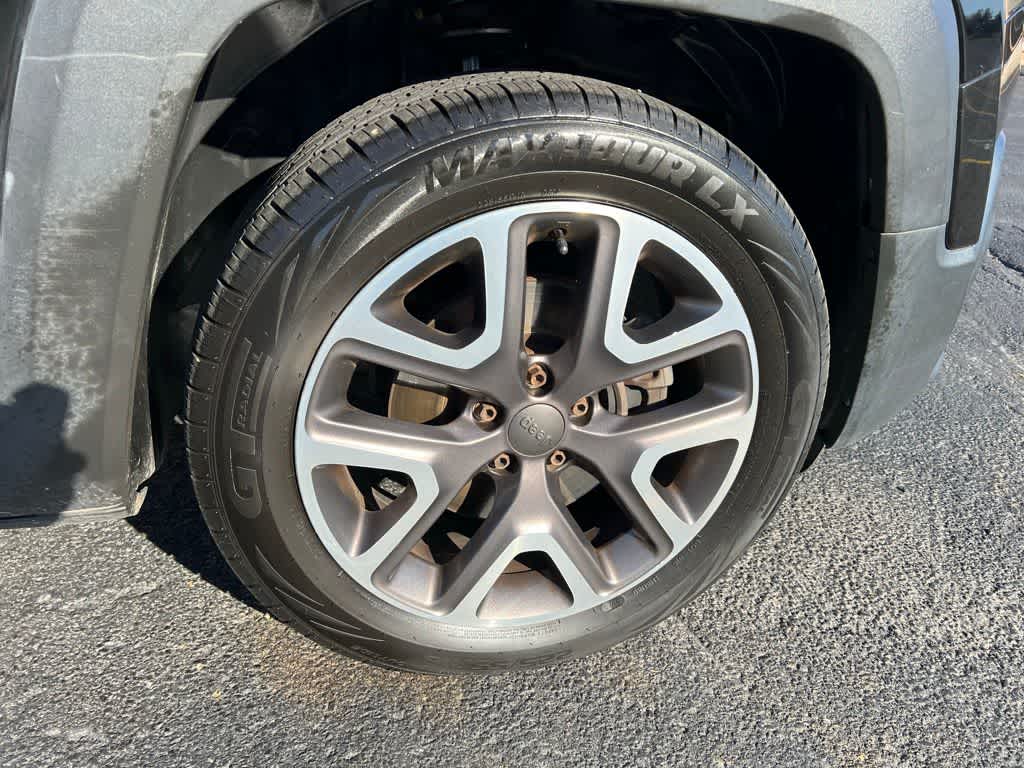 Thumbnail: 2015 Jeep Renegade - 10