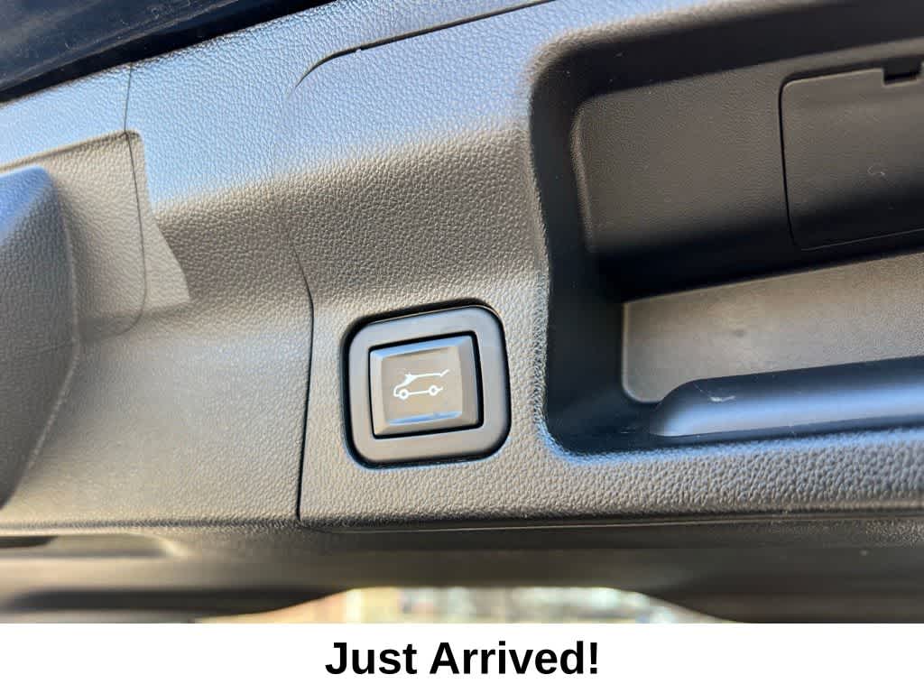 Thumbnail: 2021 GMC Acadia - 31