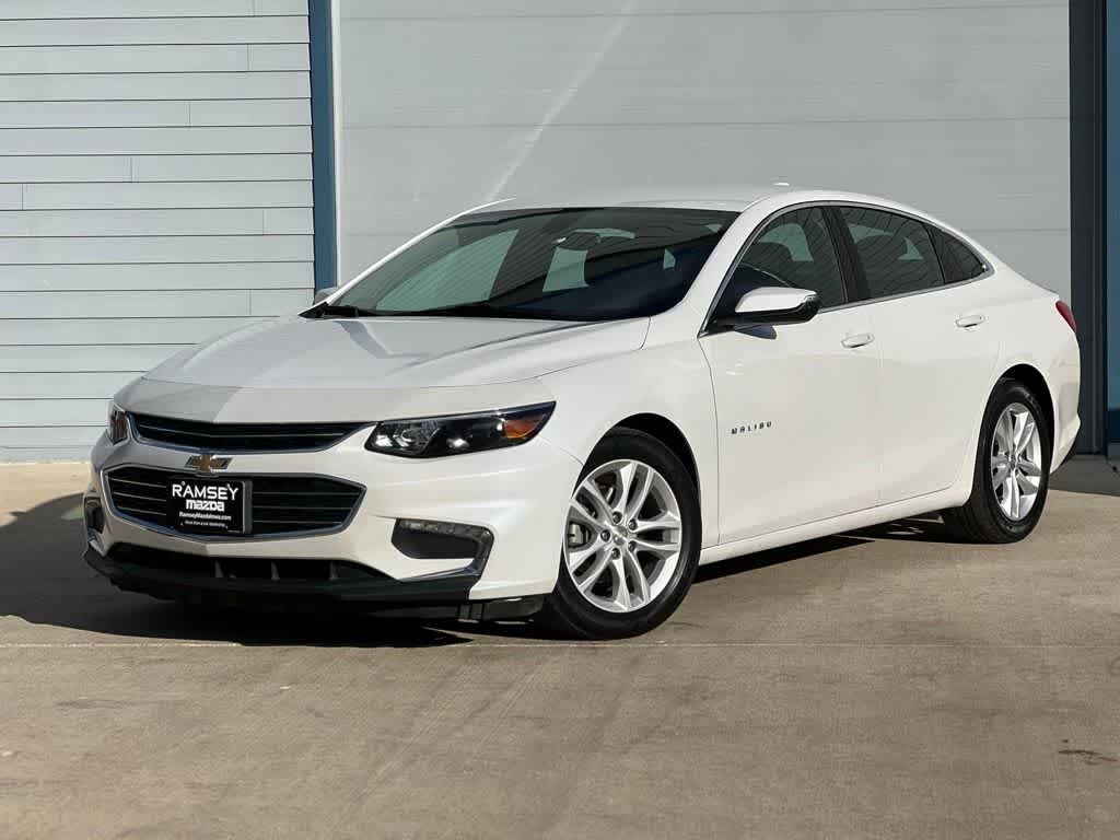 Used 2017 Chevrolet Malibu LT w/1LT Sedan