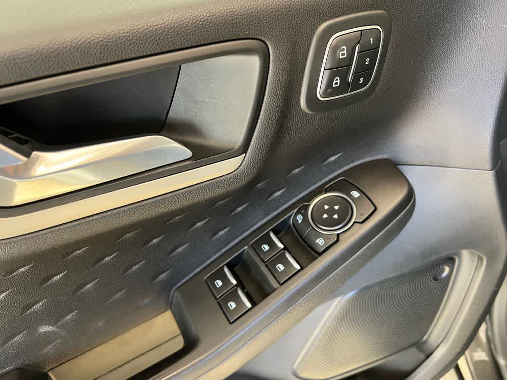 Thumbnail: 2020 Ford Escape - 14