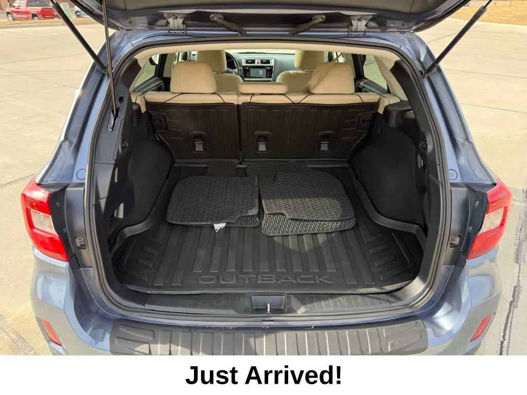 Thumbnail: 2016 Subaru Outback - 18