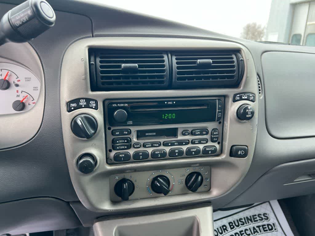 Thumbnail: 2001 Ford Explorer Sport Trac - 26