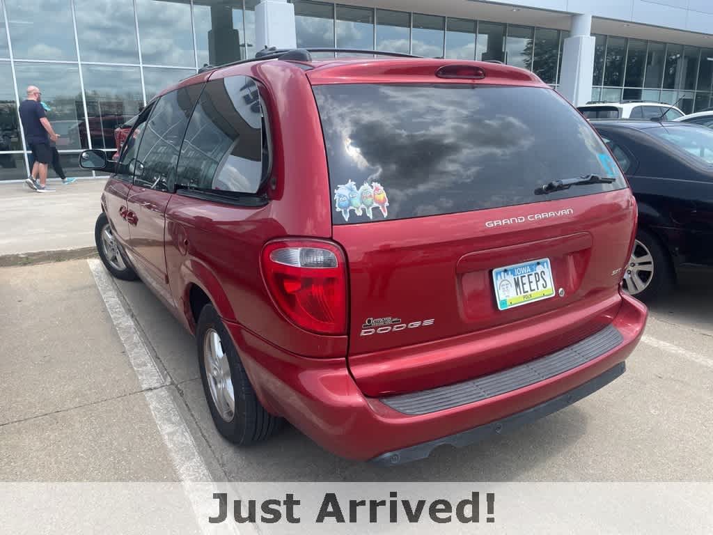 2005 Dodge Grand Caravan SXT 4