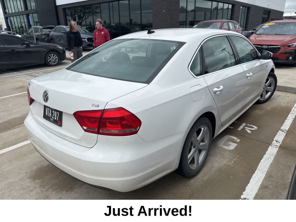 Thumbnail: 2015 Volkswagen Passat - 3