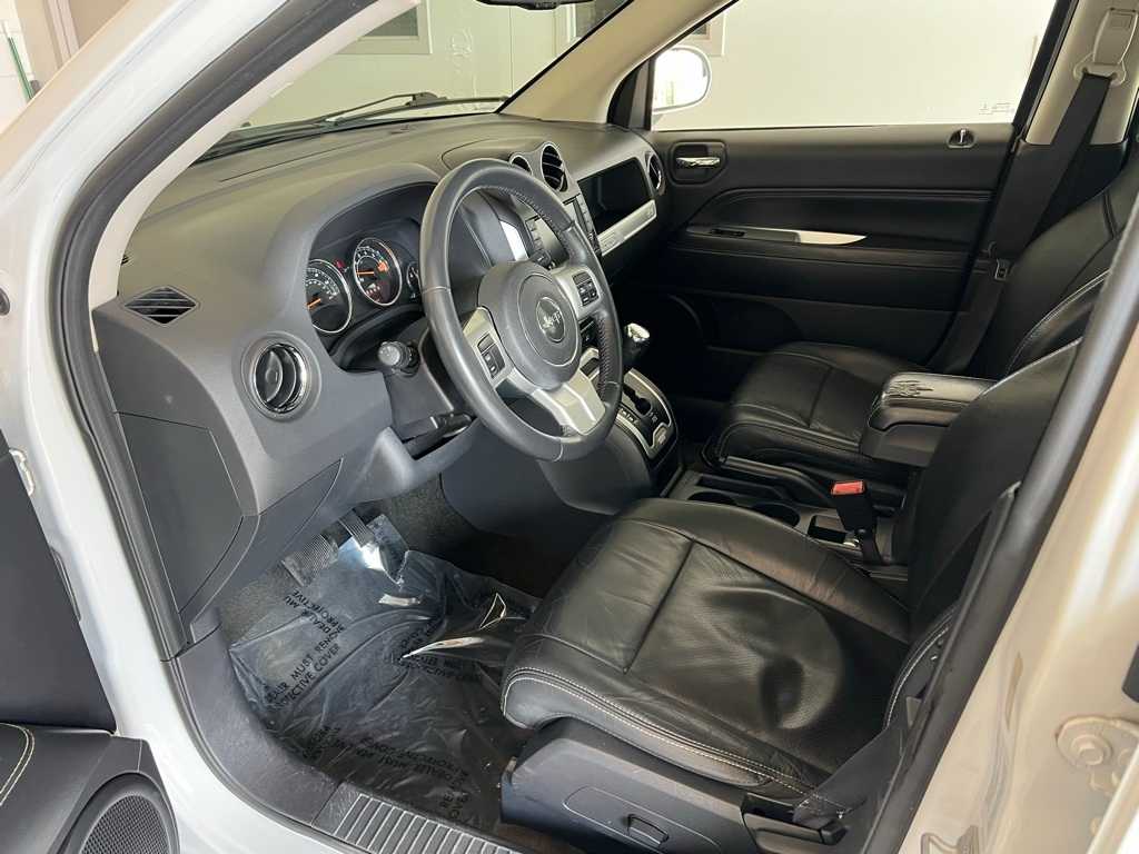 Thumbnail: 2016 Jeep Compass - 16