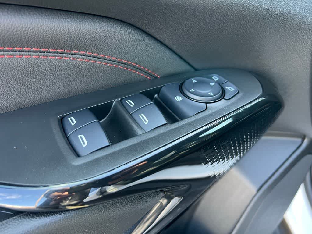 Thumbnail: 2025 Chevrolet Trax - 15