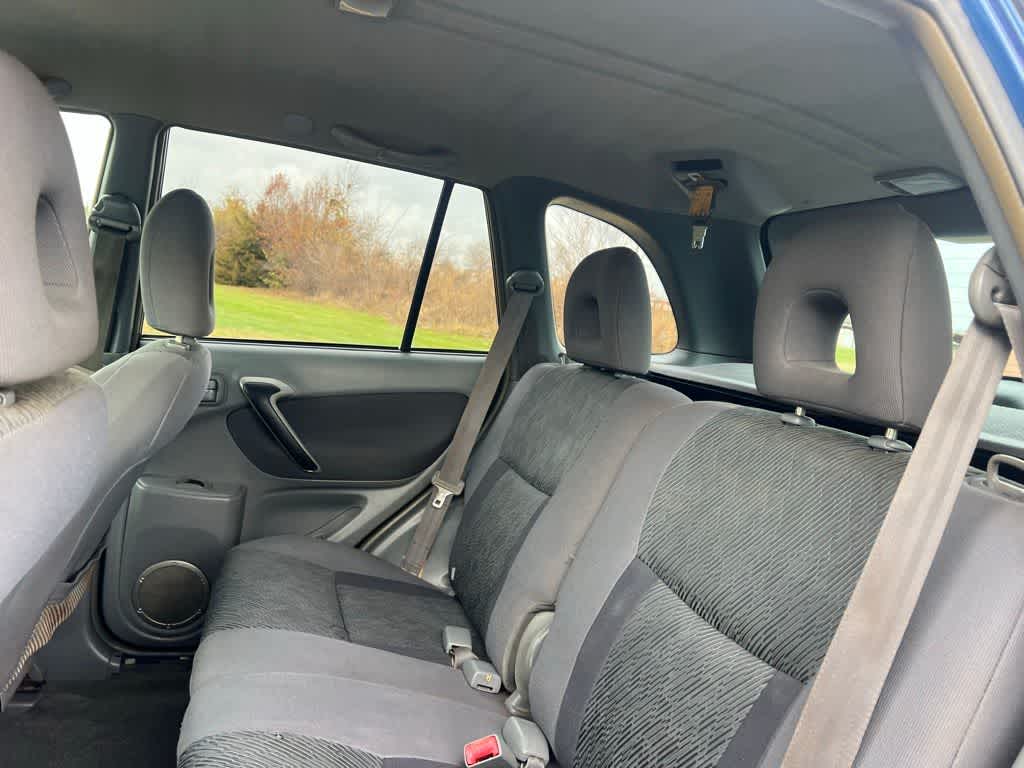 Thumbnail: 2003 Toyota RAV4 - 23