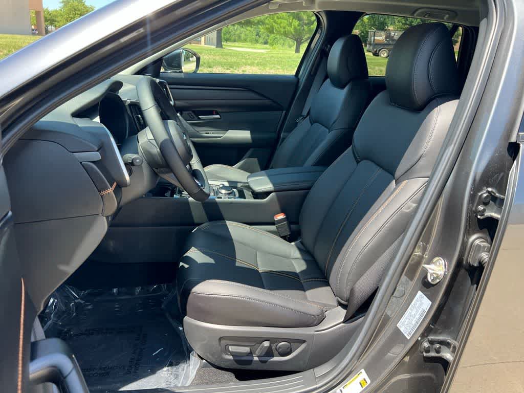 Thumbnail: 2025 Mazda CX-50 - 12