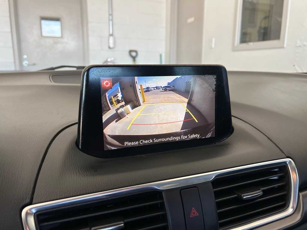 Thumbnail: 2017 Mazda Mazda3 - 30