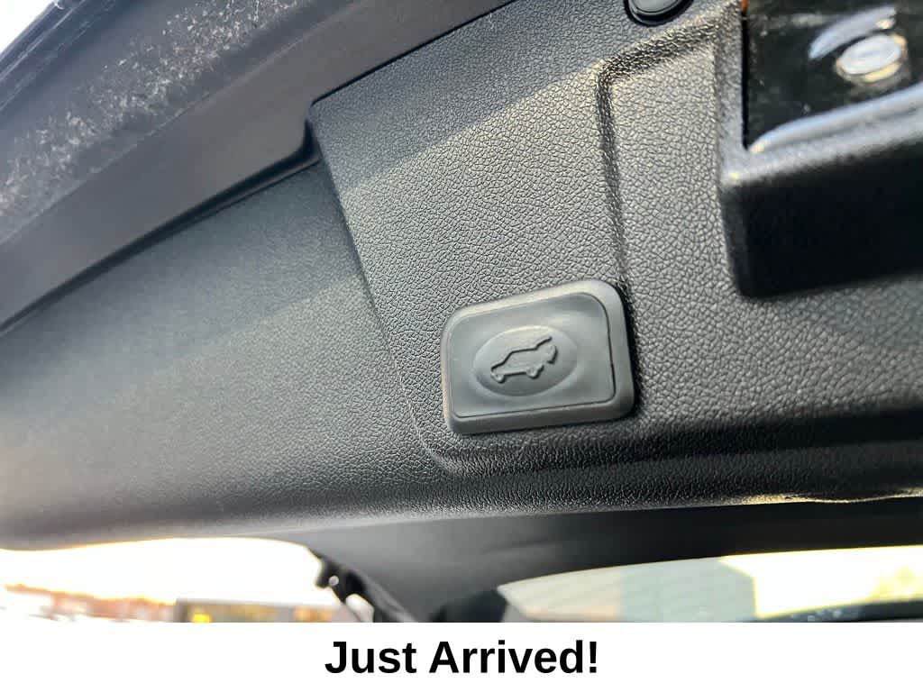 Thumbnail: 2016 Chevrolet Traverse - 20