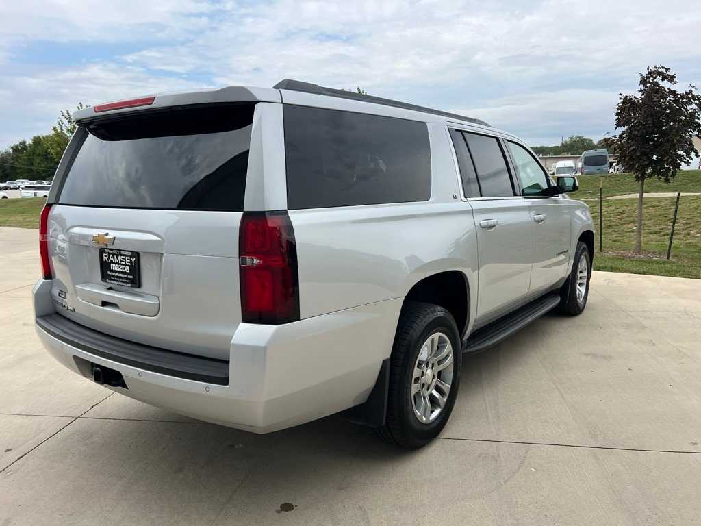 Thumbnail: 2019 Chevrolet Suburban - 6