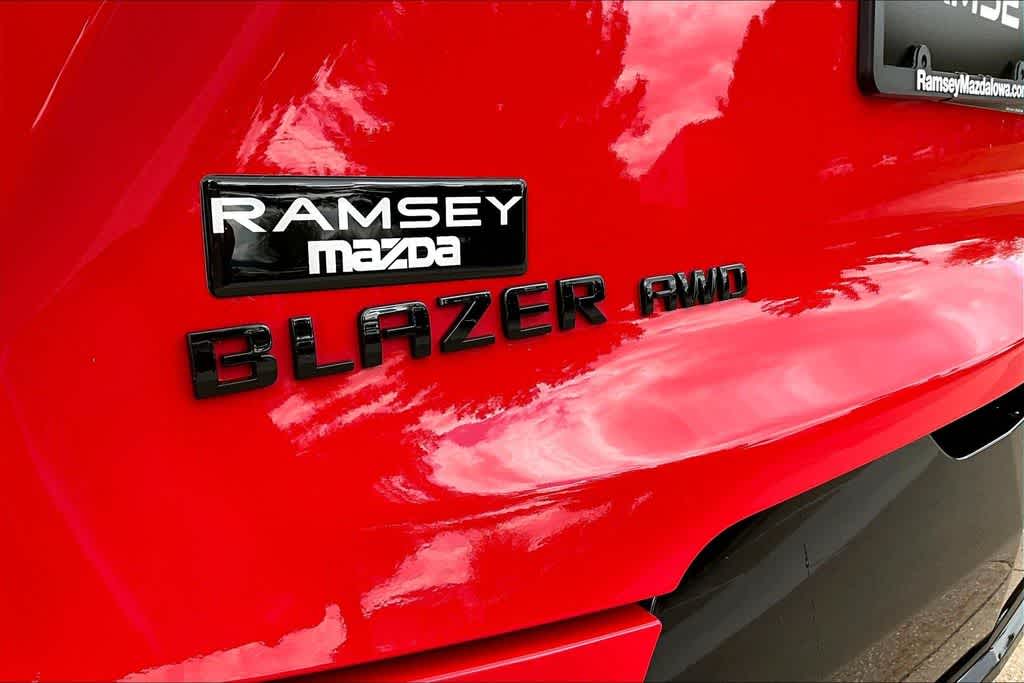 Thumbnail: 2022 Chevrolet Blazer - 32